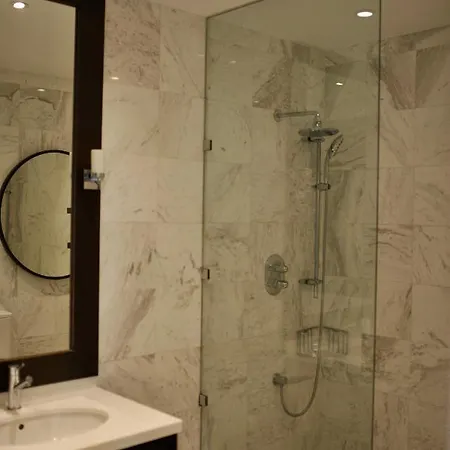 Apartment Bright In The Hills Of Elviria Malaga