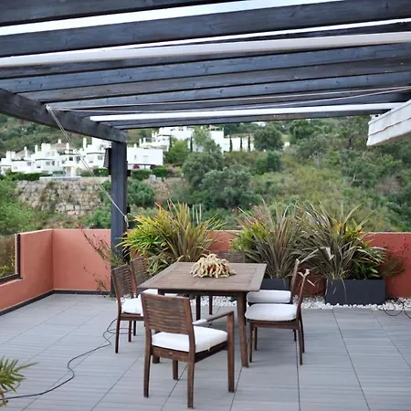 Apartment Bright In The Hills Of Elviria