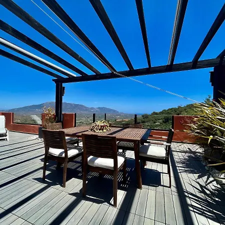 Bright In The Hills Of Elviria Apartment Malaga